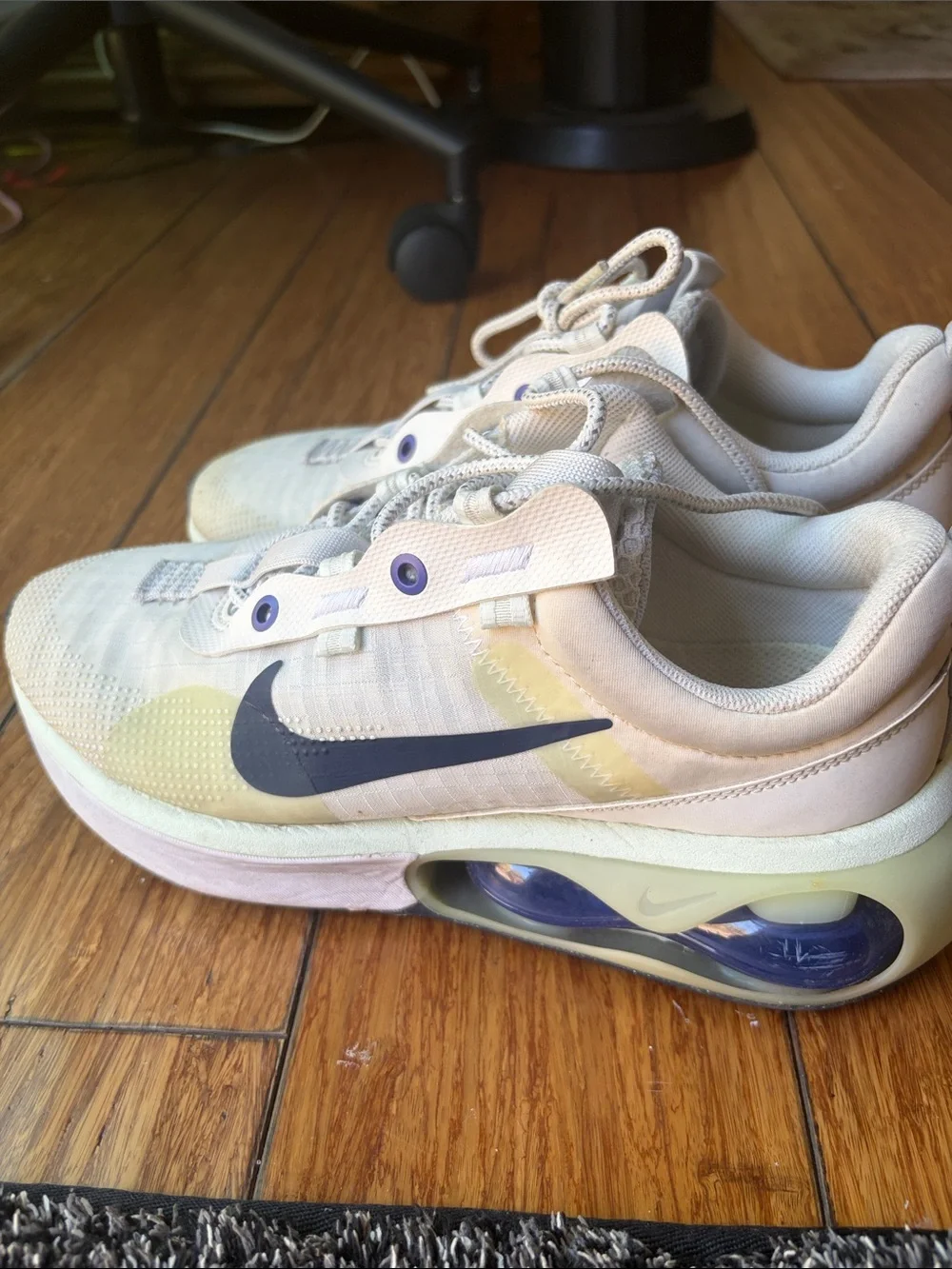 Nike Air Max 2021. Women’s. Size 9.